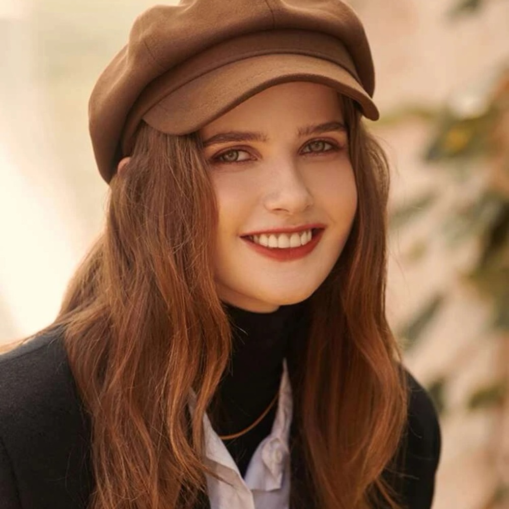 Brown hat! Woman’s brand new! Never warn!